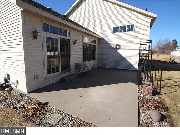 3rd image of 1114 Parkwood Loop