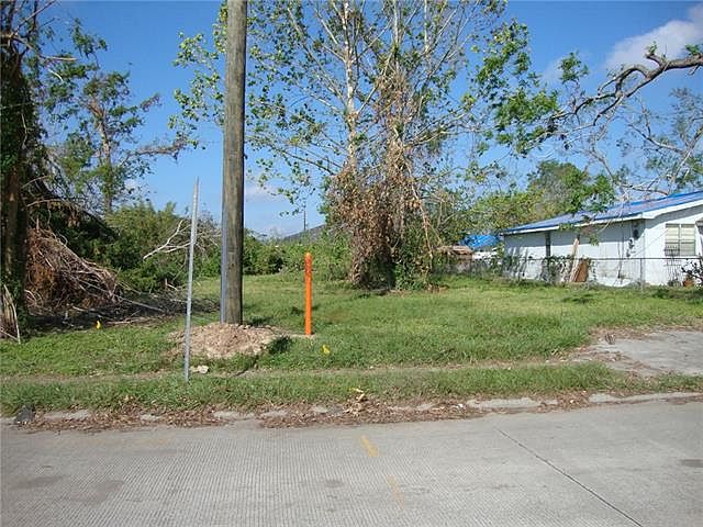 2nd image of 1609 Graham St
