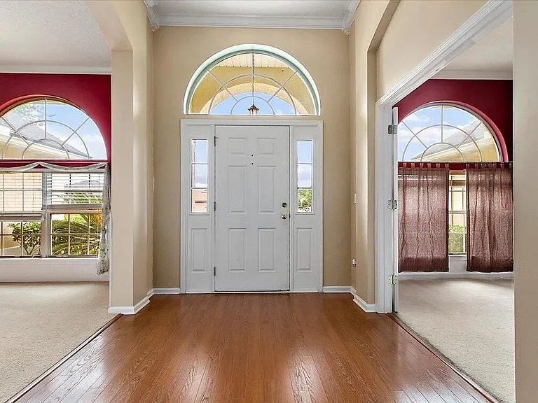 1252 Woodchurch Ln — Photo 3