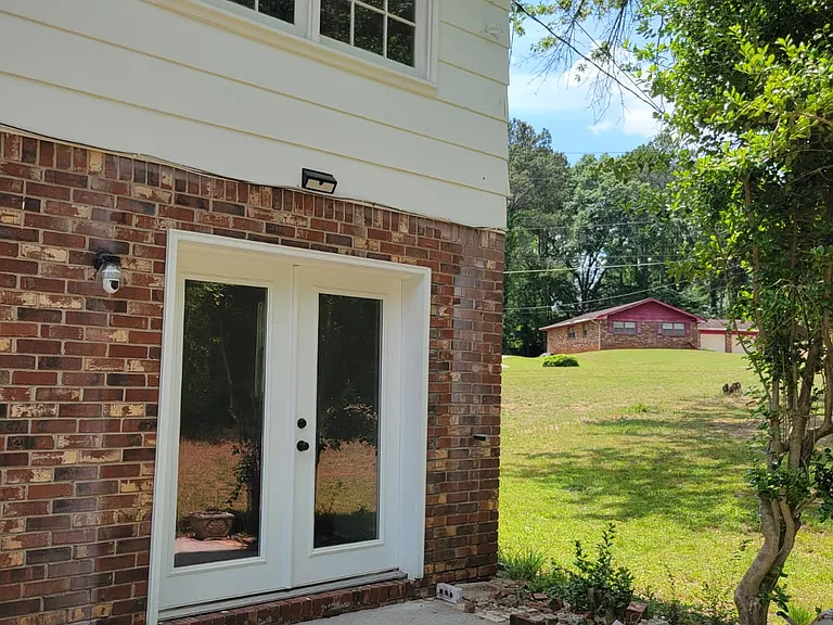 2564 Treadway Dr #D — Photo 1