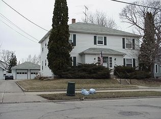 302 E Irving Ave #A, Oshkosh, WI 54901