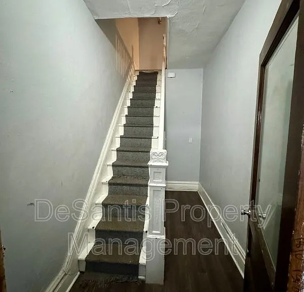1810 Brownsville Rd #2 — Photo 5