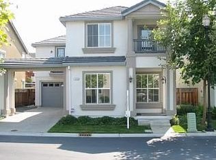 530 Cherry Blossom Ln, Campbell, CA 95008