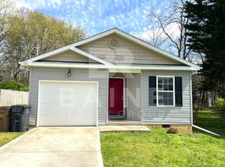 5200 NE Heins Rd, Knoxville, TN 37918