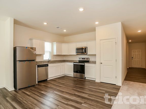 4th image of 212 San Marino Way