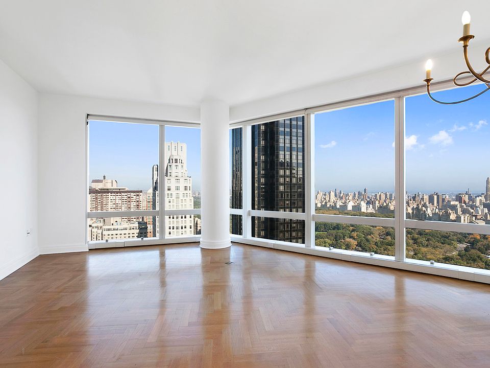 1st image of 25 Columbus Cir #58A