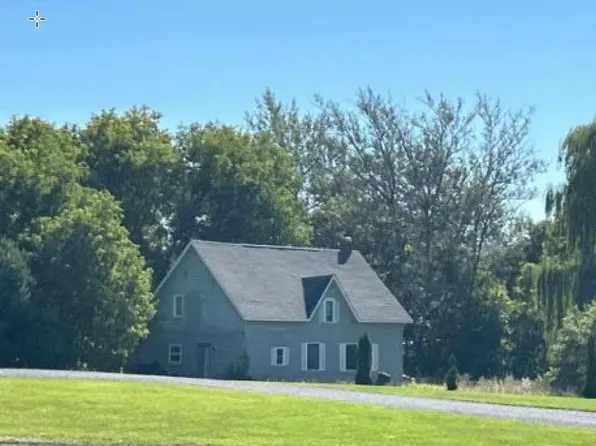 82 Moffitt Rd, Plattsburgh, NY 12901