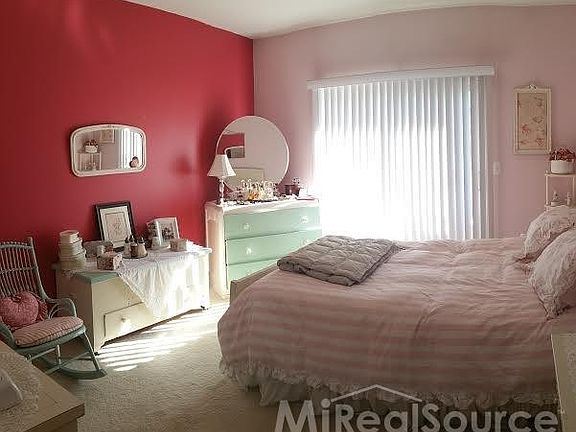 4th image of 51609 Hale Ln