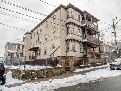 136 Lonsdale St, Fall River, MA, 02721