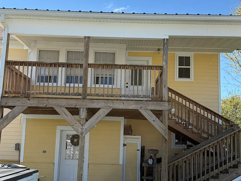 735 School St #A — Photo 1