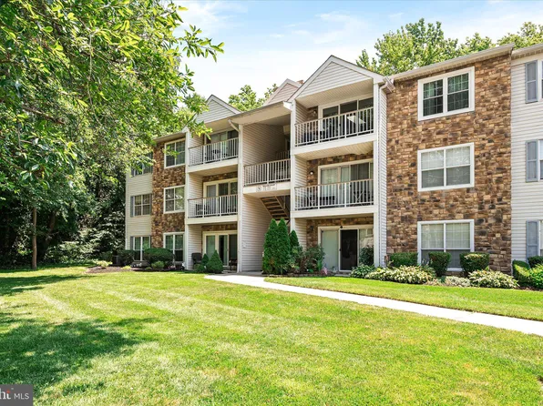 67 Willow Ct, Hamilton, NJ 08619