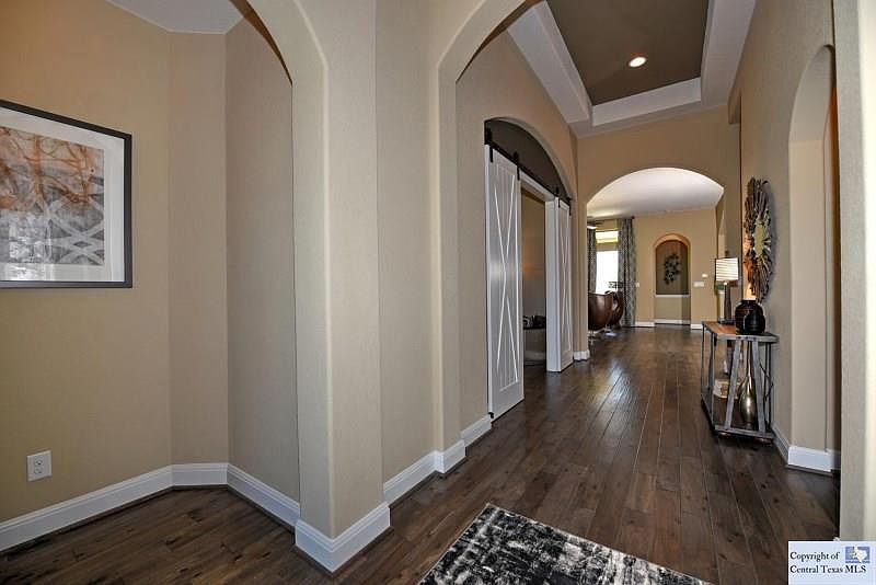 1st image of 8307 Garden Arbor