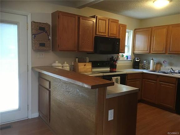 3rd image of 9507 Lost Forest Dr