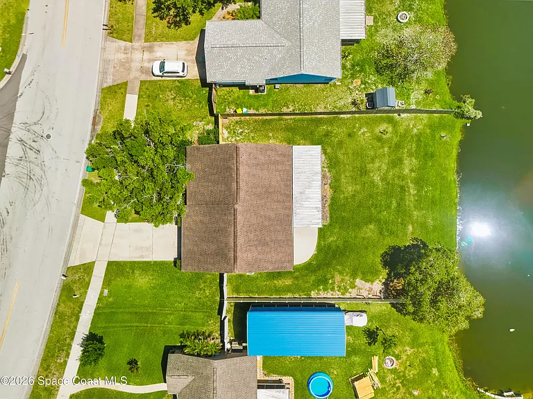 2224 Westminster Dr — Photo 29