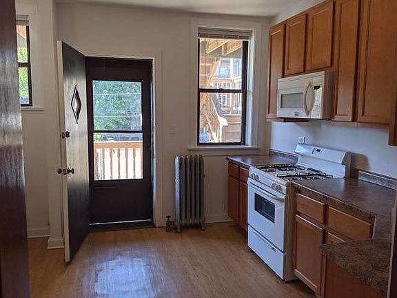 2nd image of 4442 N Magnolia Ave #2S