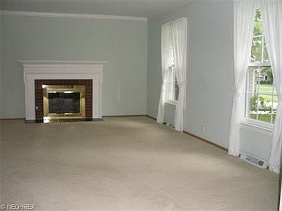 2nd image of 1058 Pinewood Cir