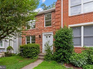 2111 Preston Square Ct, Falls Church, VA 22043