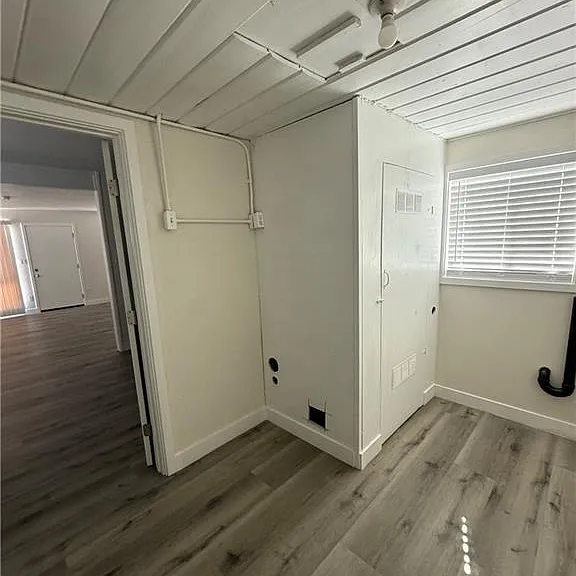 9966 Locust Ave — Photo 10