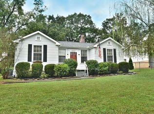 3303 Cross Valley Rd, Knoxville, TN 37917