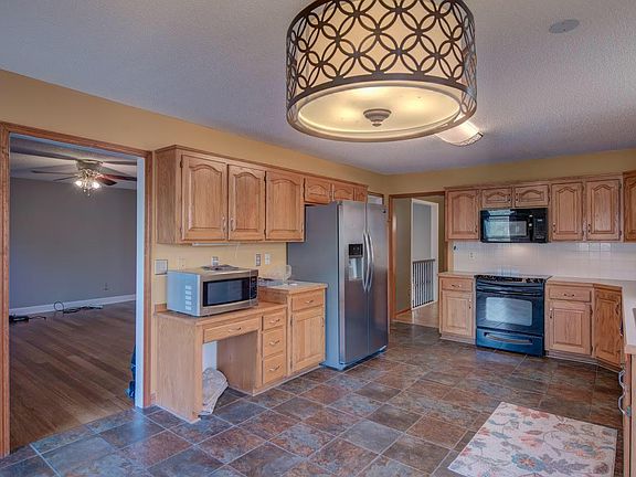 4th image of 1523 Dartmouth Dr