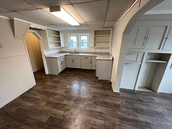 3rd image of 1202 Division St APT 1