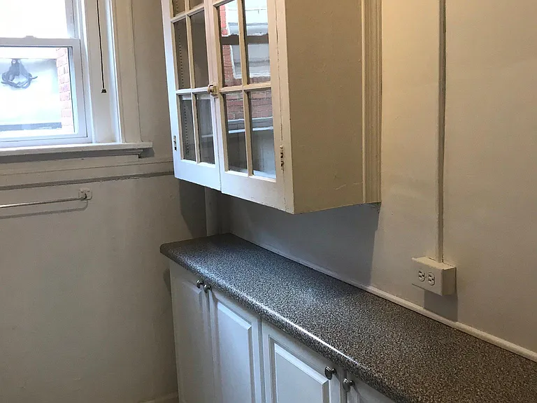 1214 W Franklin St #9 — Photo 7