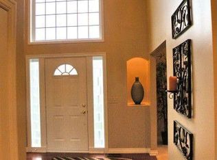 3342 Paramount Ln, Auburn Hills, MI 48326