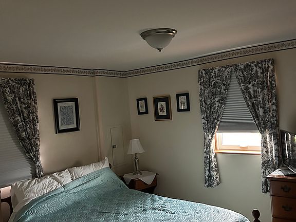 5th image of 6 Redwood Dr