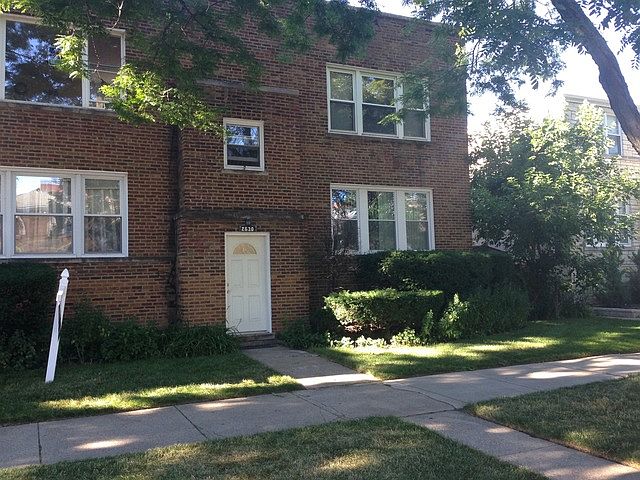 1st image of 2630 W Summerdale Ave APT 1E