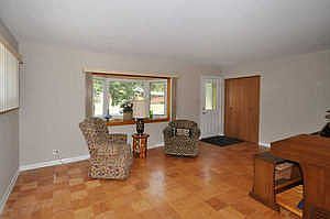 4th image of 1067 Clark Ln