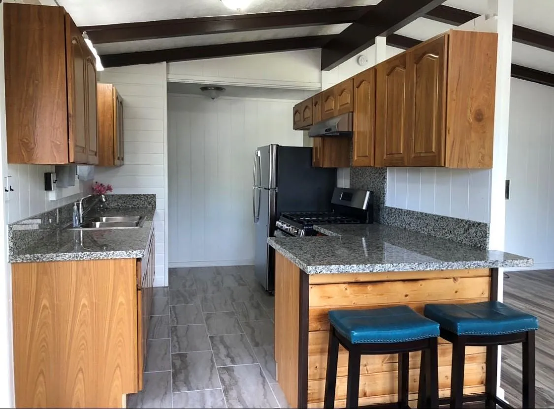 4 bed, 1374 sqft, $3,500 — Photo 3
