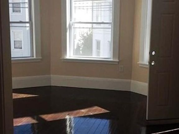 5th image of 23 George St