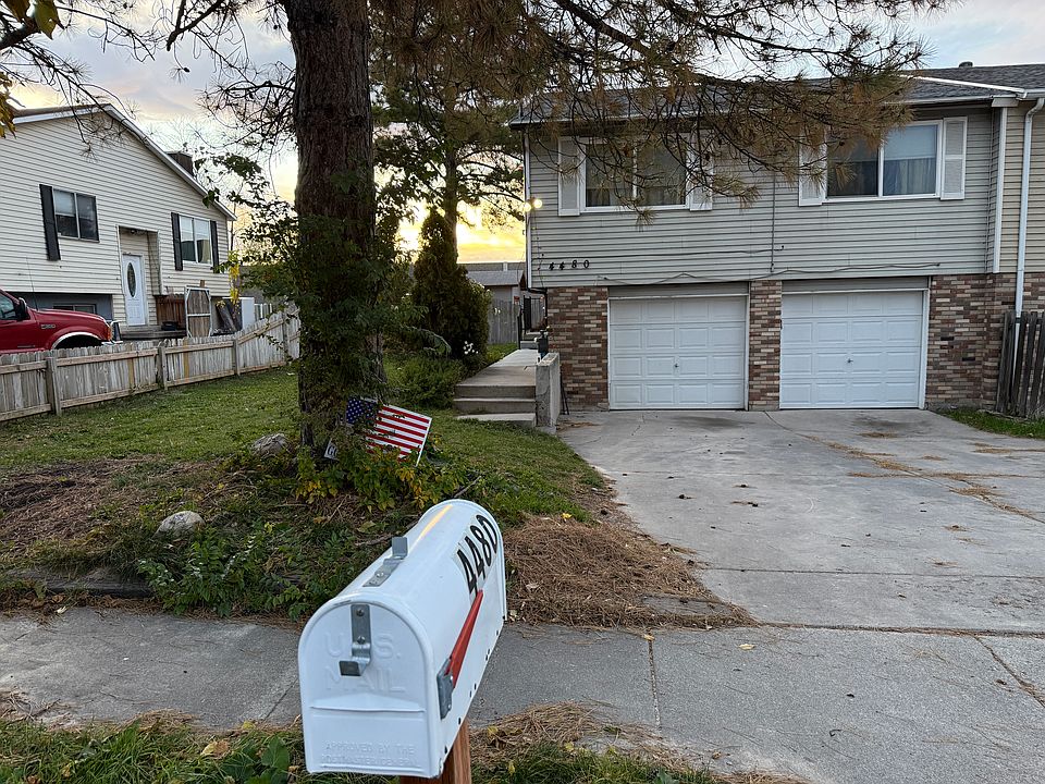 1st image of 4480 S Edgeware Ln