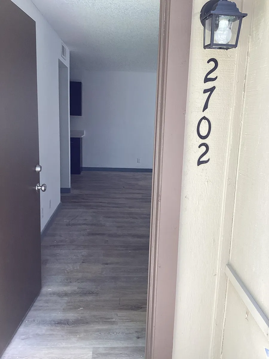 Building Photo - 6617 S Zunis Ave #2702