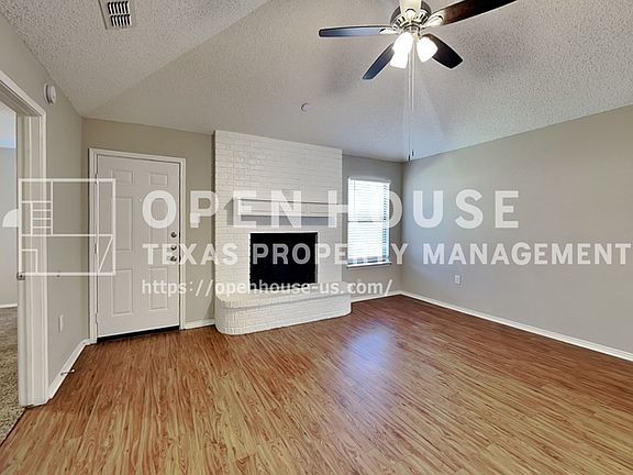 3rd image of 4109 Meadow Park Dr