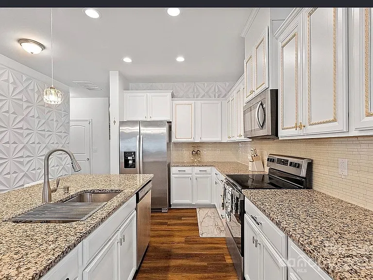 14027 Ridgewater Way — Photo 13