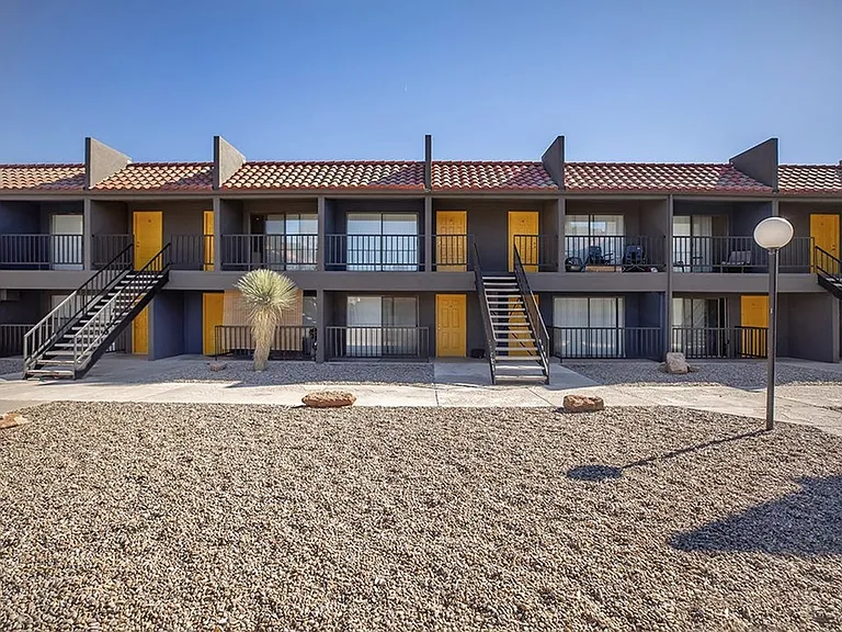 Scenic Building Views | Las Brisas Apartments in Albuquerque, NM