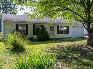 1105 Frank Dr, Champaign, IL 61821