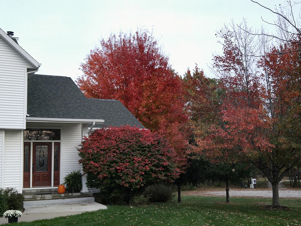 2nd image of 1562 Sequoya Dr NE