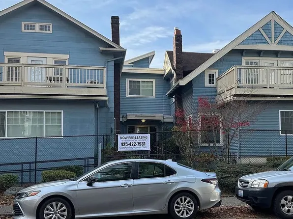 5225 15th Ave NE #A, Seattle, WA 98105