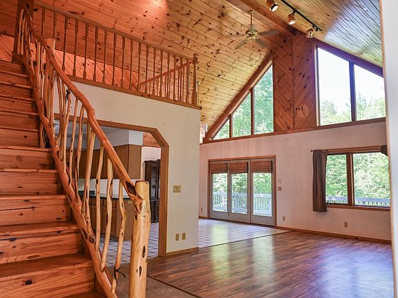4th image of 1715 Melody Ln