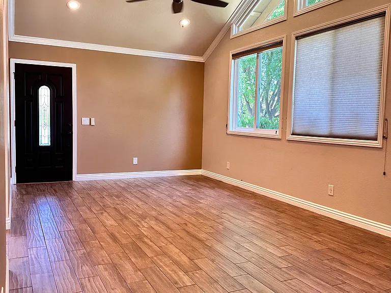 22540 Jeffrey Mark Ct #5 — Photo 22