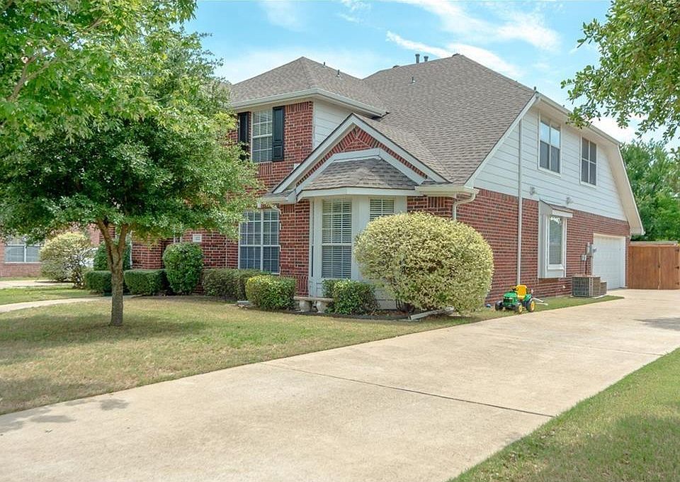 1st image of 122 Briar Oak Dr