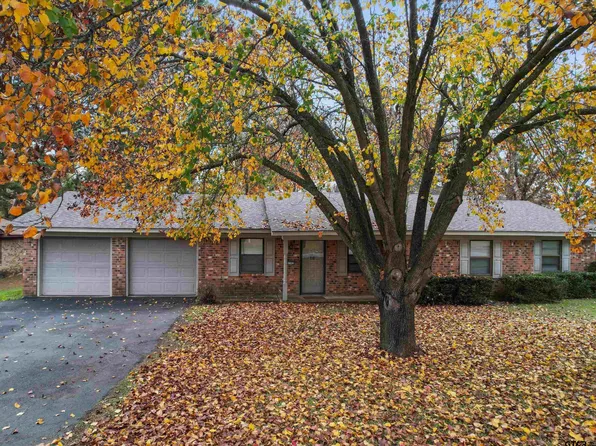 1102 Blueridge Pkwy, Longview, TX 75605