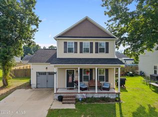 308 Cabinwood Ct, Richlands, NC 28574