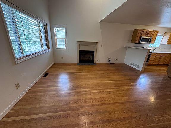 3rd image of 1000 Homestead Dr Unit 15