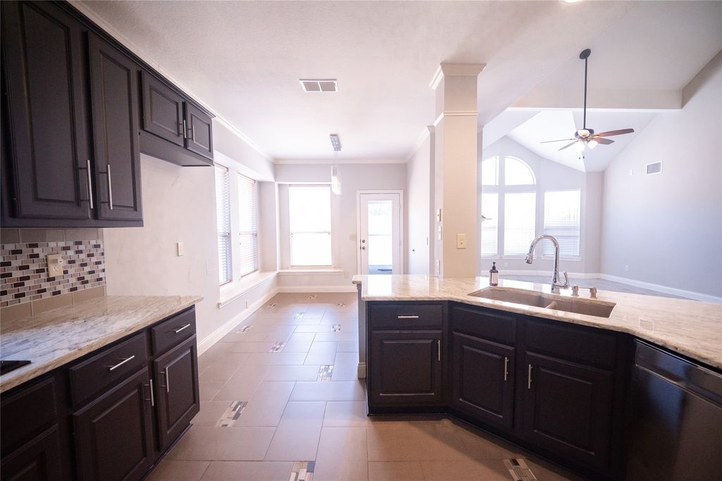 4661 Baldwin Ln, Plano, TX - View 6