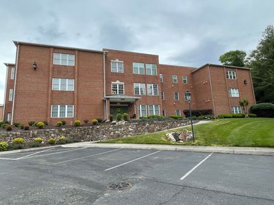 3060 McVitty Forest Dr APT 211, Roanoke, VA, 24018