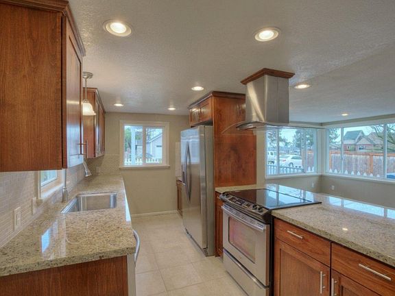 5th image of 3507 S Wilkeson St