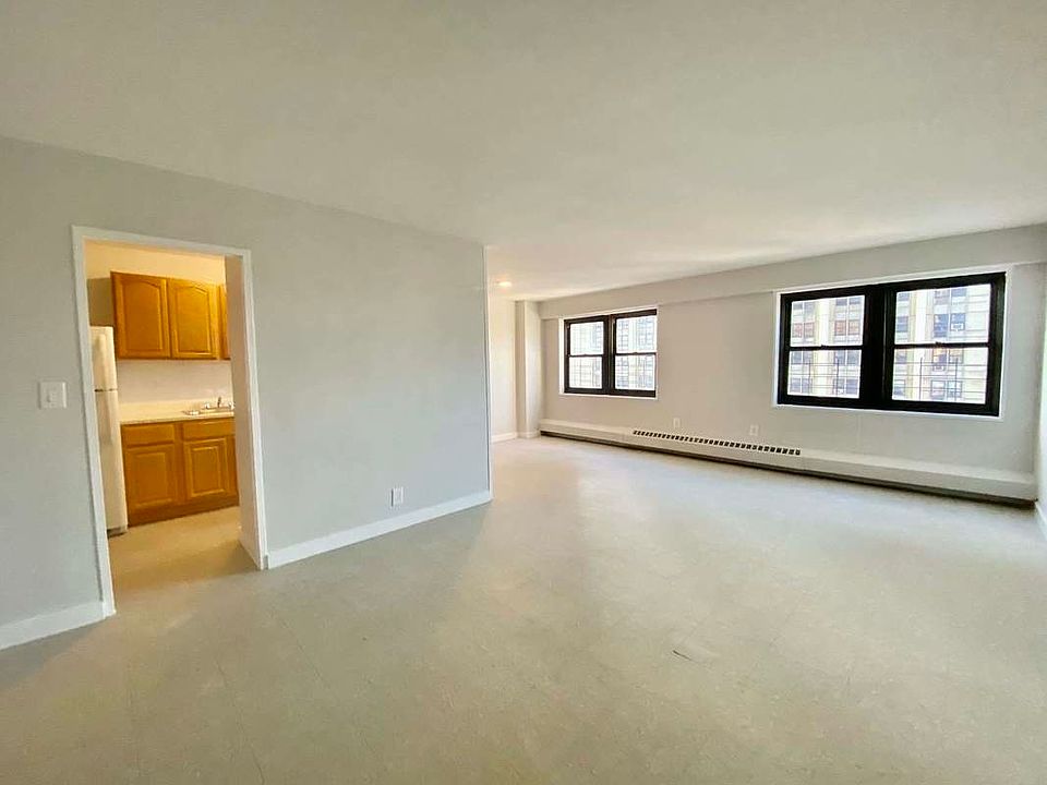 1st image of 260 Audubon Ave #6